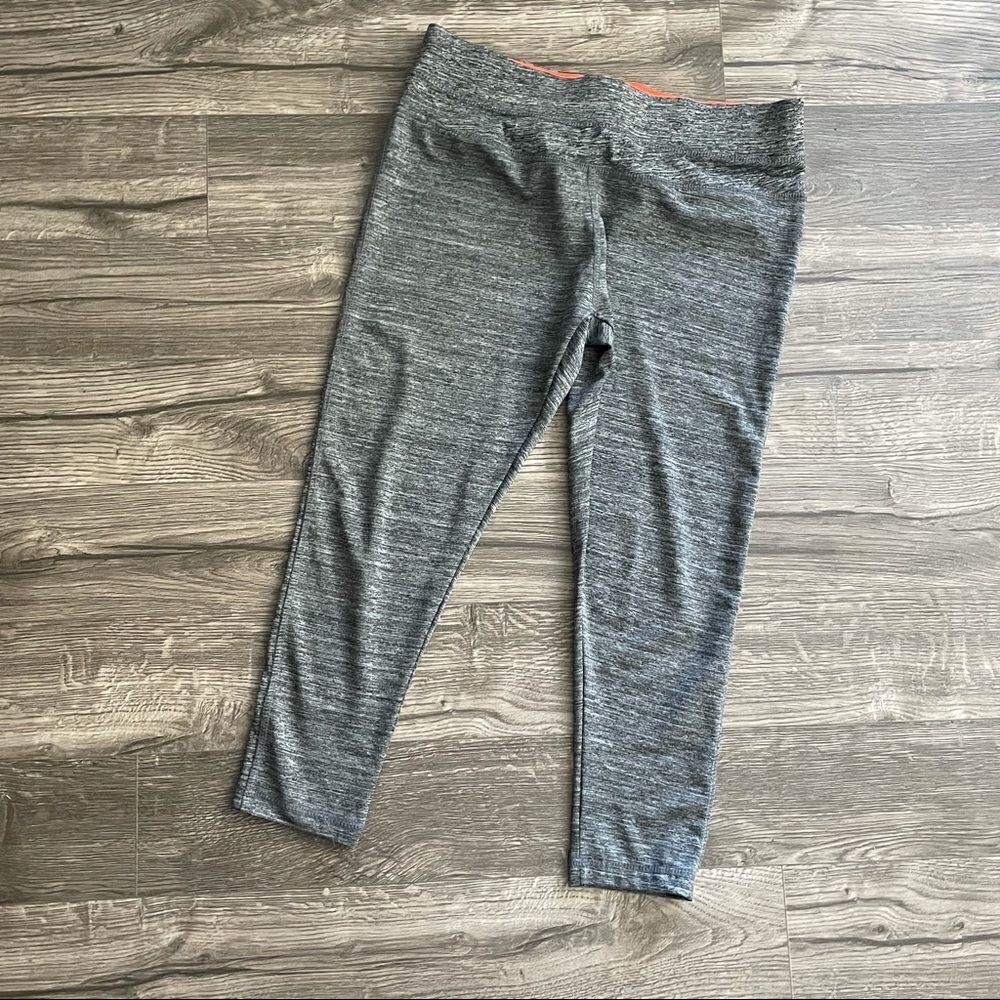 2/$20 Take A Walk Cropped Athletic Leggings